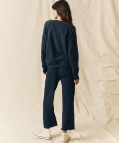 Threadsanctuary.shop858159a7fe 3