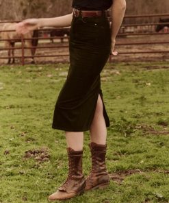 Threadsanctuary.shopa3023a62a0 3