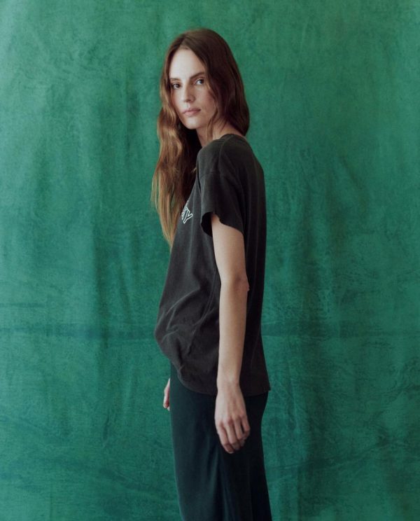 Threadsanctuary.shopb325d670bc 2