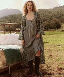 Threadsanctuary.shopb8aa0d73e2 4